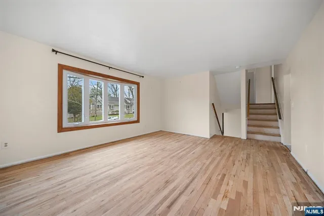 $765,000 | 601 Oakwood Drive, Northvale, NJ 07647