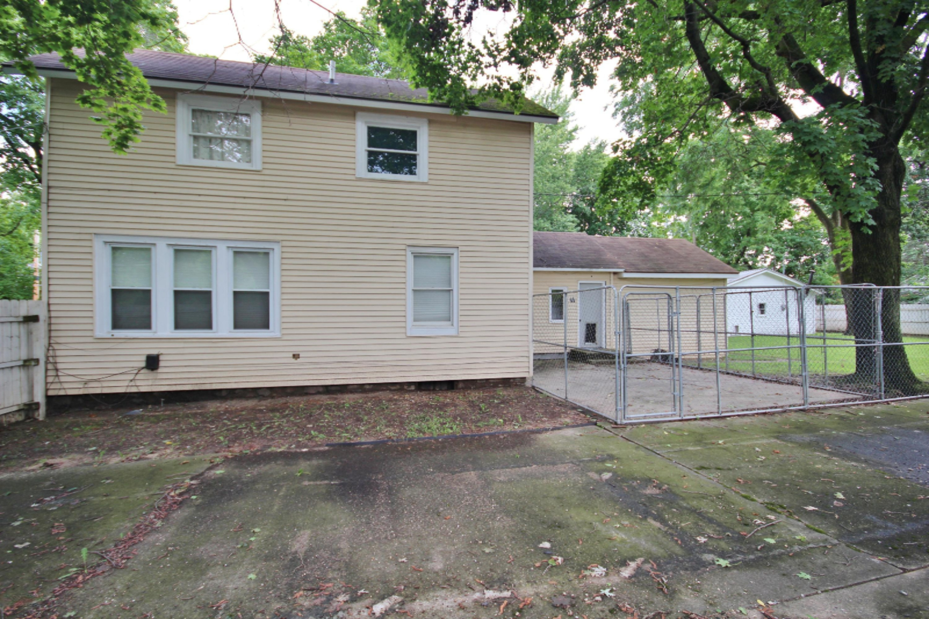 307 6th Avenue Three Rivers, MI 49093 - Photo 11 of 37 IMG_4324