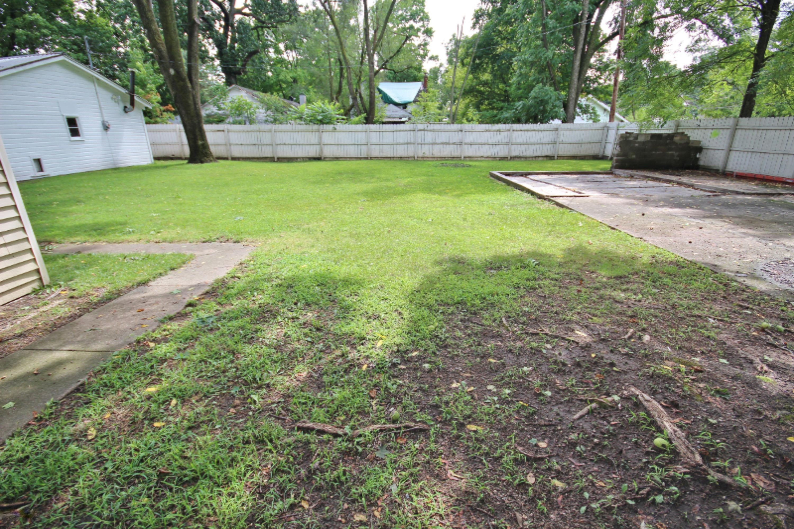 307 6th Avenue Three Rivers, MI 49093 - Photo 12 of 37 IMG_4328