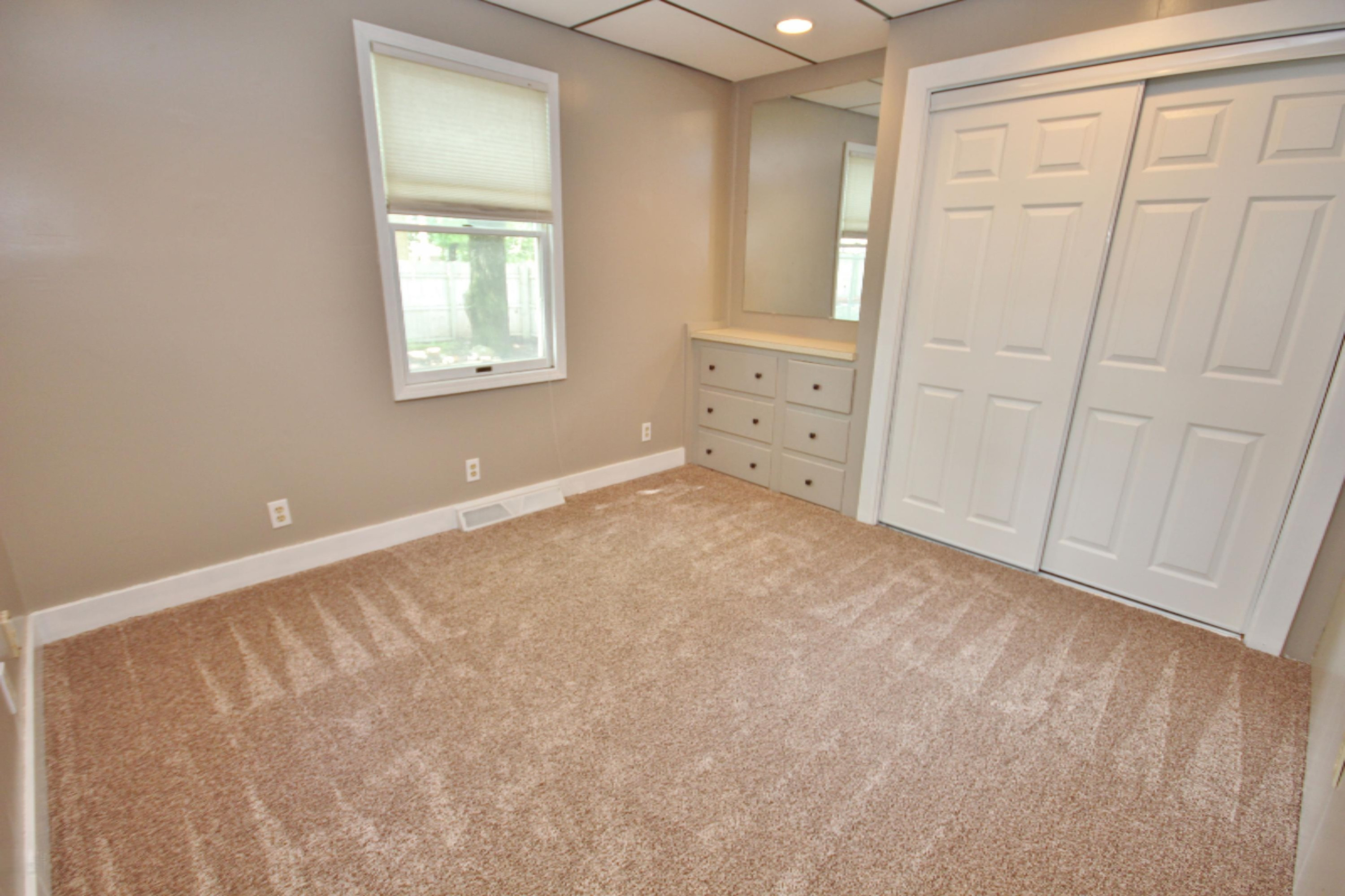 307 6th Avenue Three Rivers, MI 49093 - Photo 26 of 37 Main Level BR