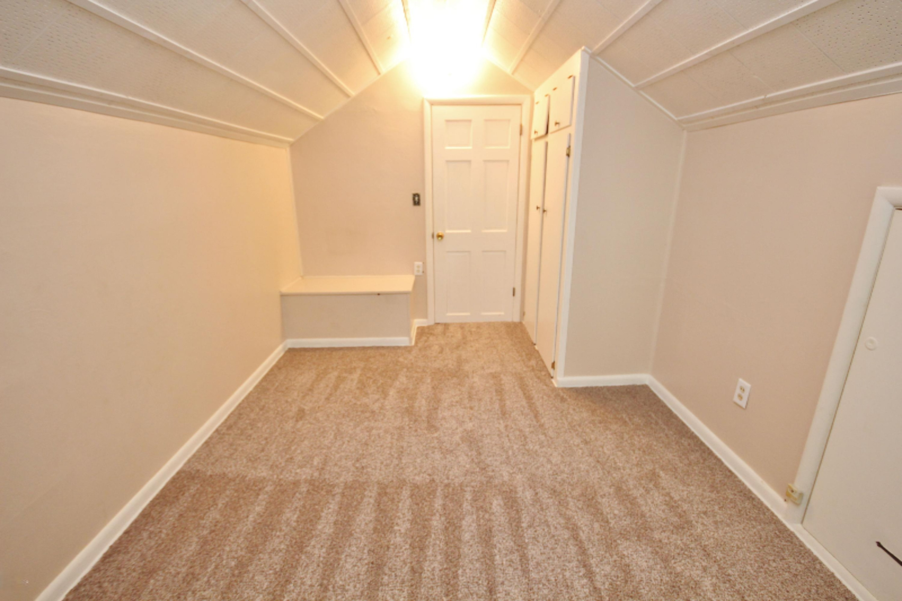 307 6th Avenue Three Rivers, MI 49093 - Photo 34 of 37 Upper BR 3