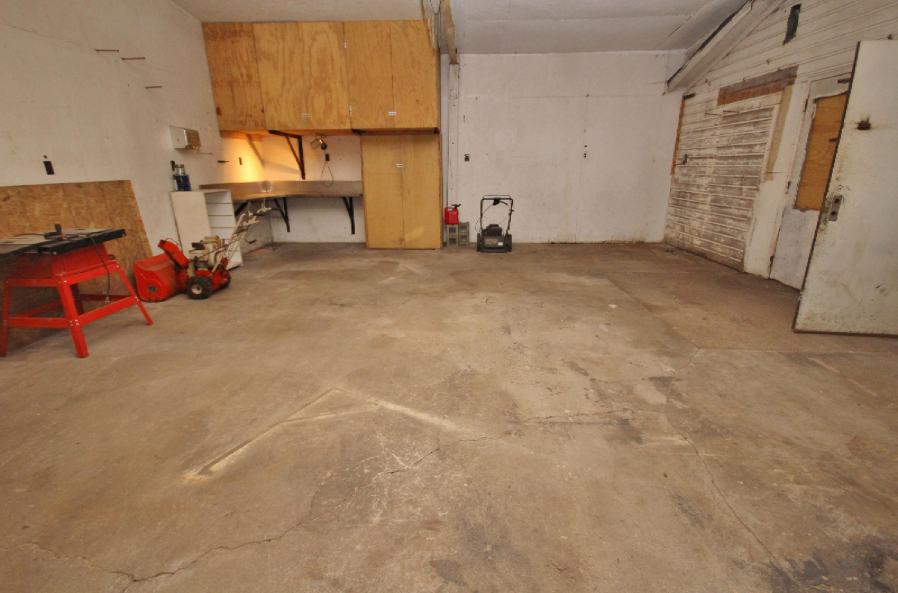 307 6th Avenue Three Rivers, MI 49093 - Photo 37 of 37 2 Car Garage