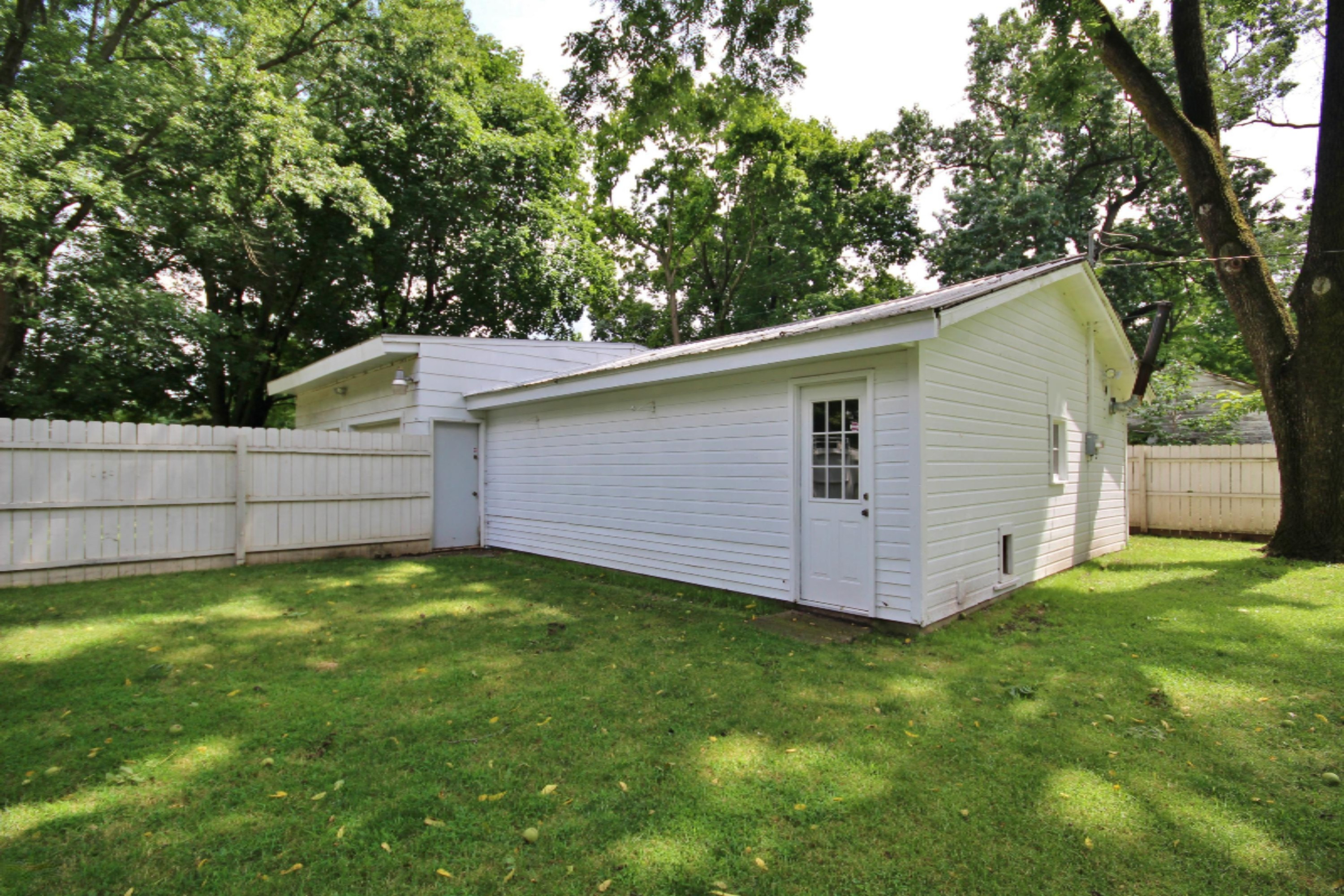 307 6th Avenue Three Rivers, MI 49093 - Photo 8 of 37 IMG_4315