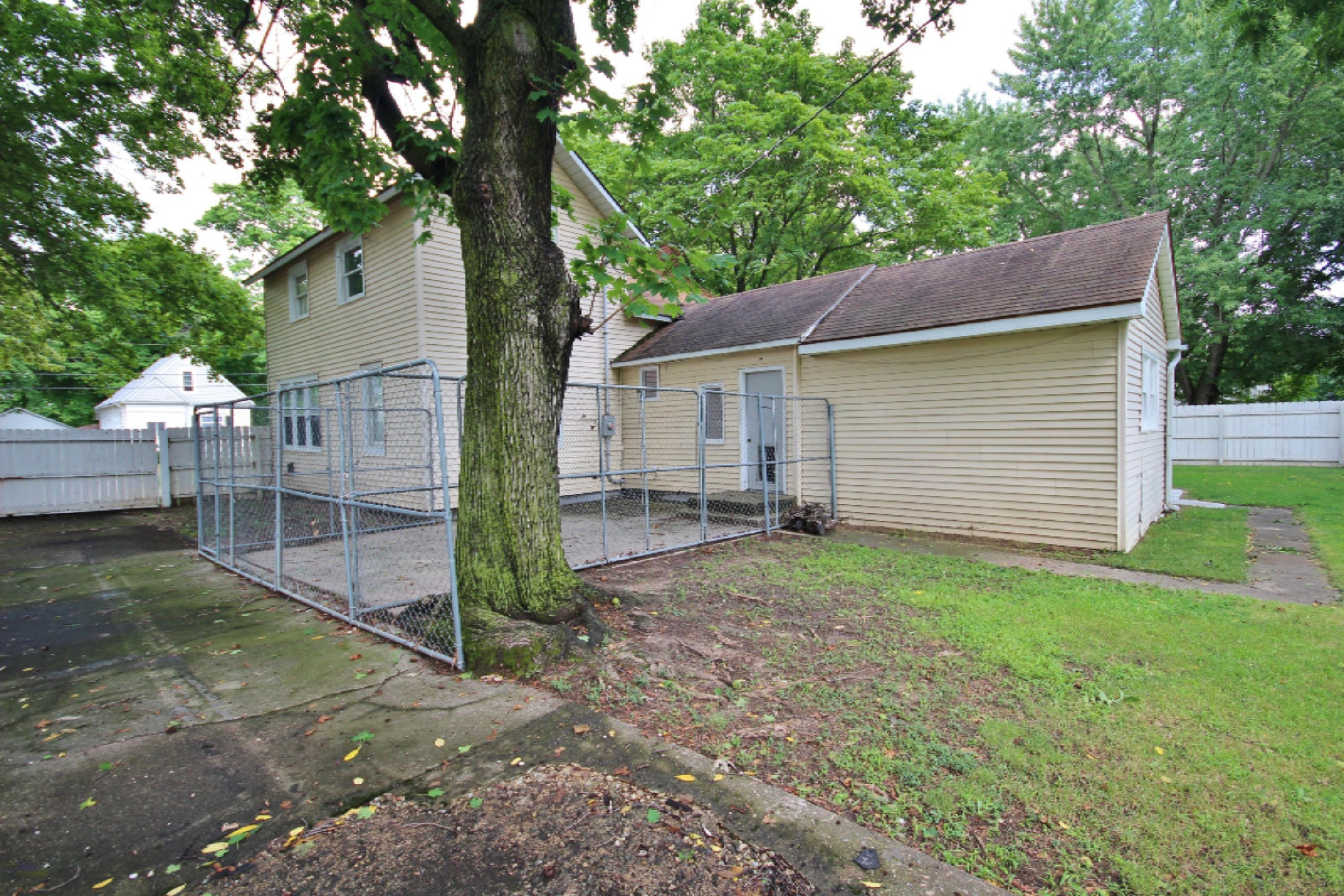 307 6th Avenue Three Rivers, MI 49093 - Photo 10 of 37 IMG_4320