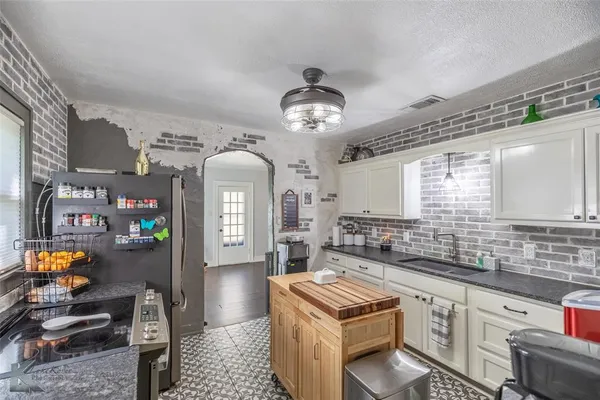 $192,900 | 202 East Ross Street, Rising Star, TX 76471