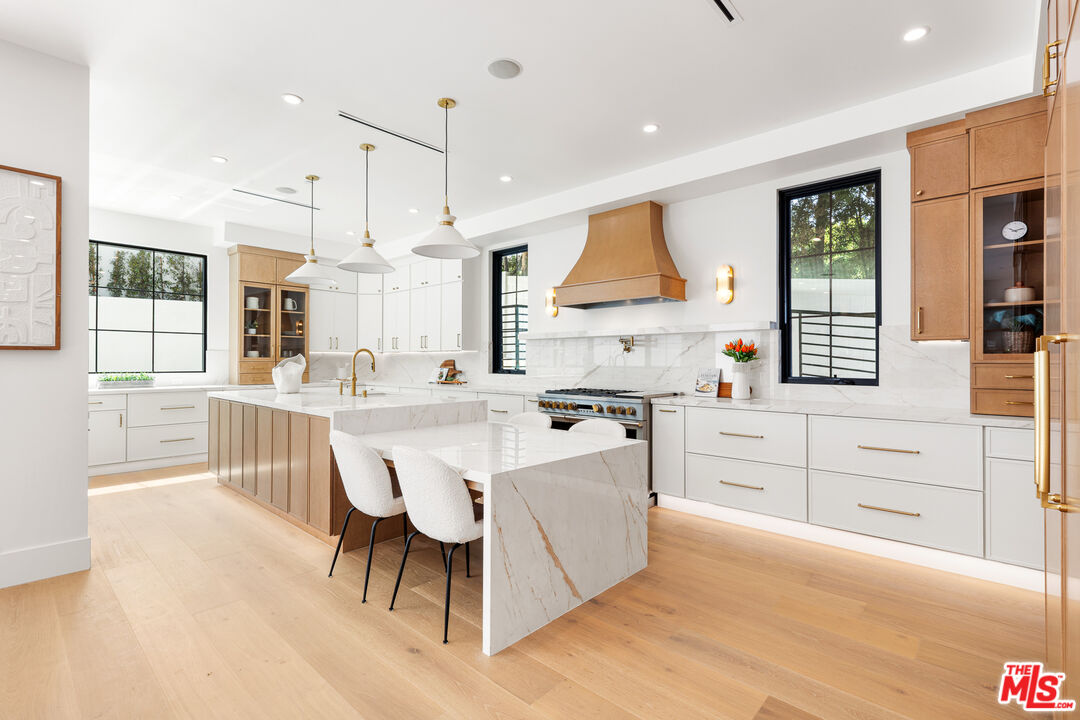 2565 Patricia Avenue Los Angeles, CA 90064 - Photo 12 of 55