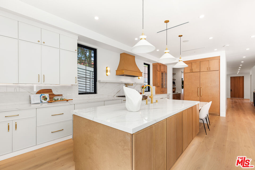 2565 Patricia Avenue Los Angeles, CA 90064 - Photo 13 of 55