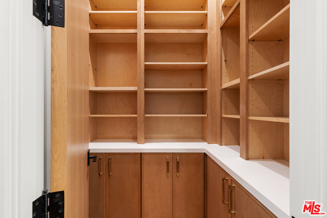 2565 Patricia Avenue Los Angeles, CA 90064 - Photo 17 of 55