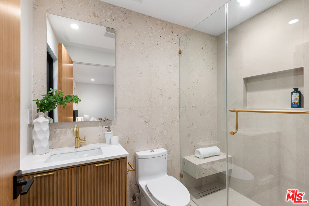 2565 Patricia Avenue Los Angeles, CA 90064 - Photo 42 of 55