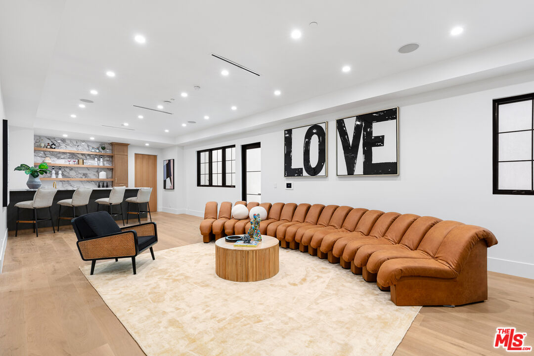 2565 Patricia Avenue Los Angeles, CA 90064 - Photo 46 of 55