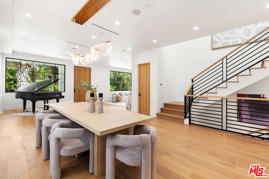 2565 Patricia Avenue Los Angeles, CA 90064 - Photo 8 of 55