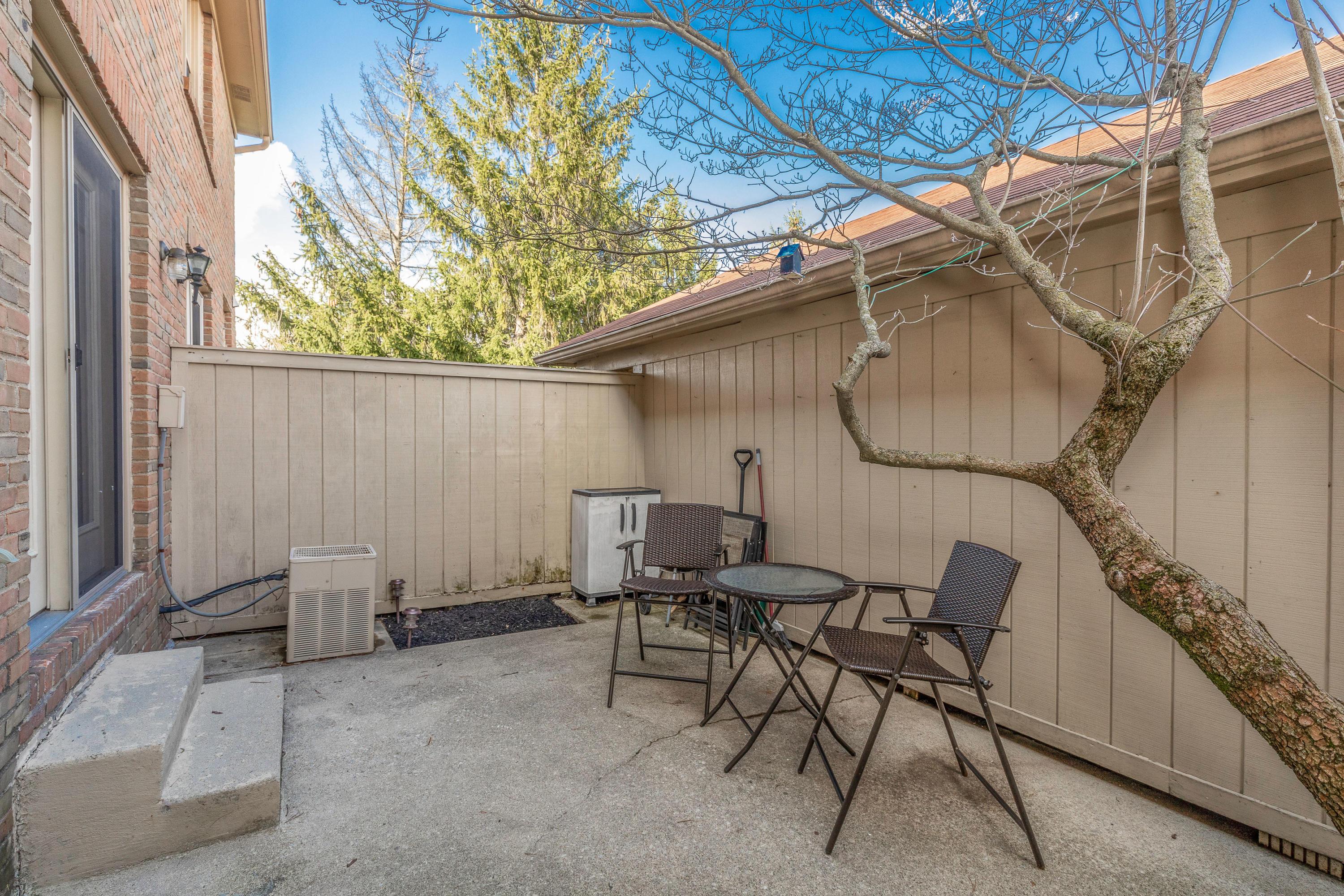 5106 Reed Road Columbus, OH 43220 - Photo 25 of 32 Gallery Image 25