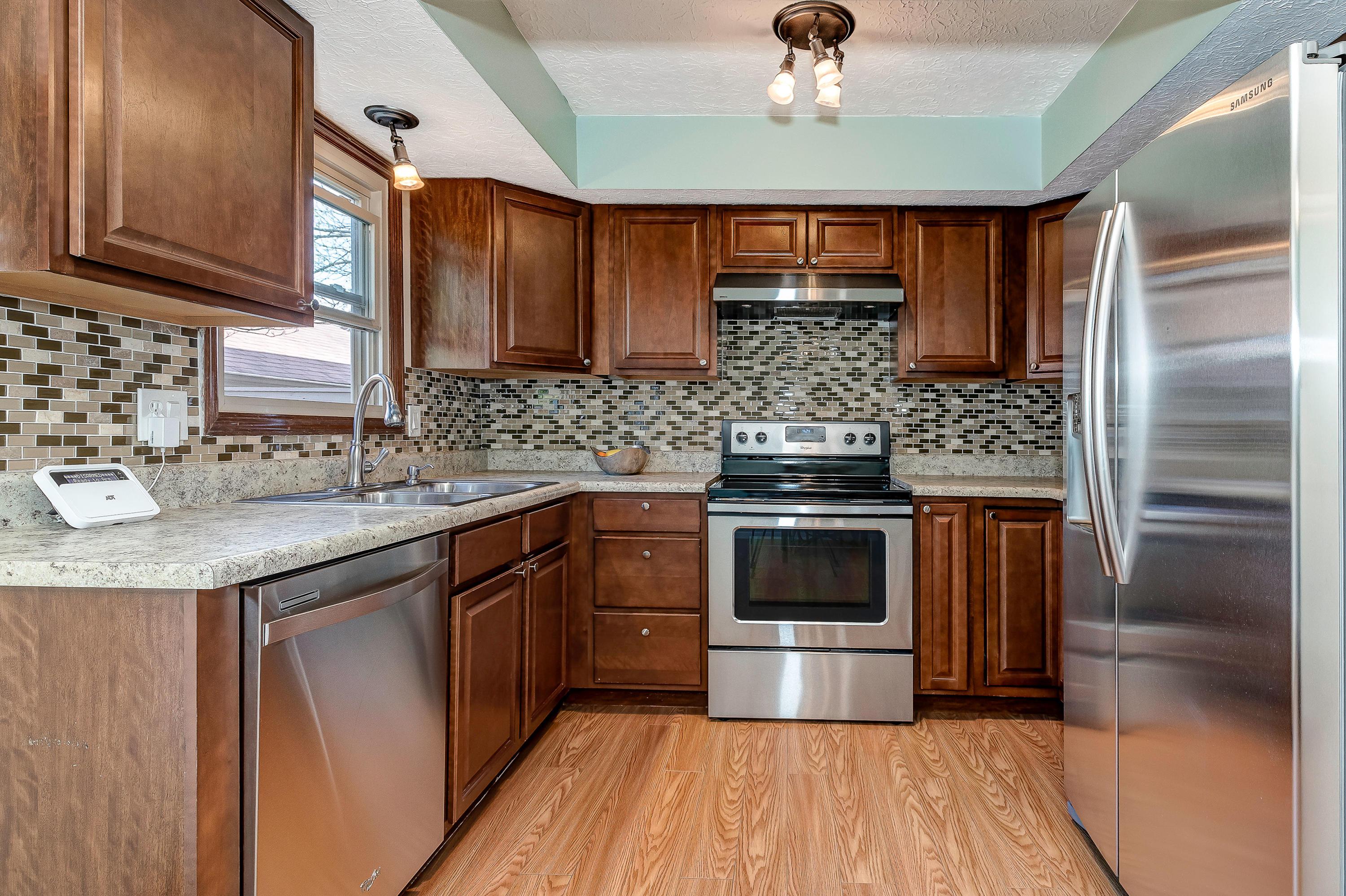 5106 Reed Road Columbus, OH 43220 - Photo 9 of 32 Gallery Image 9