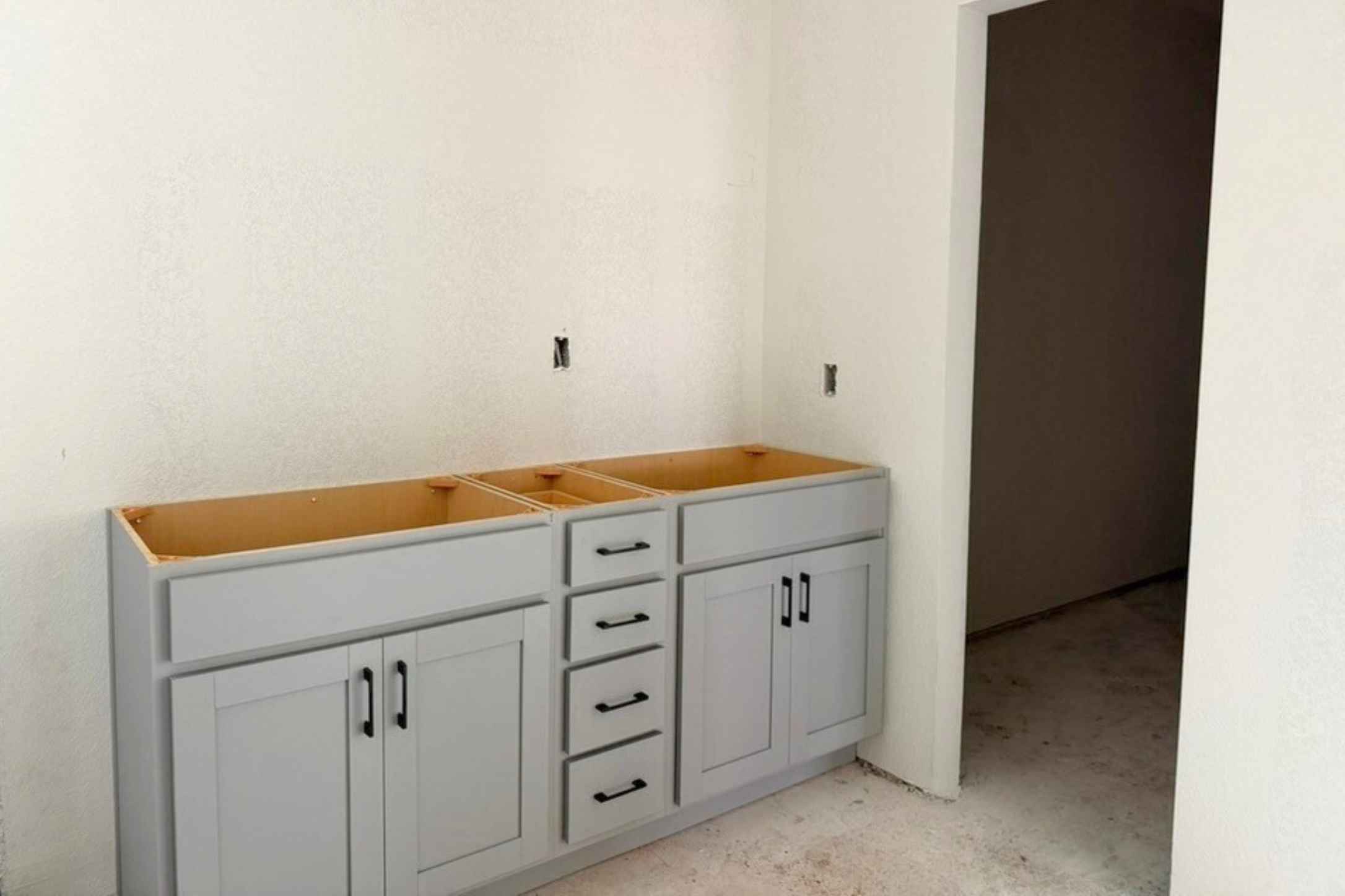 410 Raleigh Drive Georgetown, TX 78633 - Photo 6 of 40 Bathroom with vanity