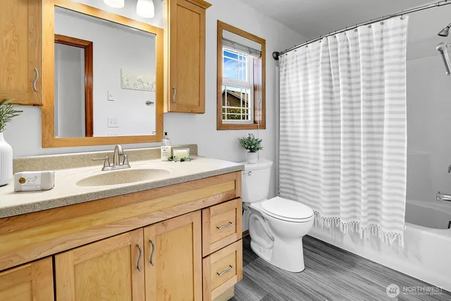 $529,950 | 9912 Holly Drive, Unit A, Everett, WA 98204