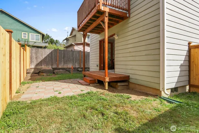 $529,950 | 9912 Holly Drive, Unit A, Everett, WA 98204