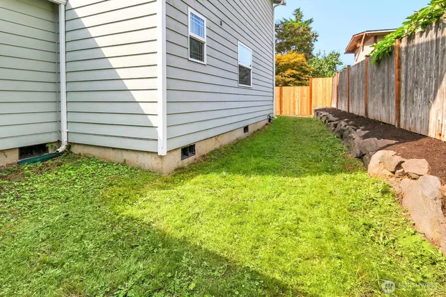 $529,950 | 9912 Holly Drive, Unit A, Everett, WA 98204