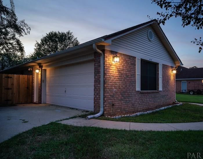 4345 Bayou Ridge Drive Pace, FL 32571 - Photo 3 of 20 Gallery Image 3