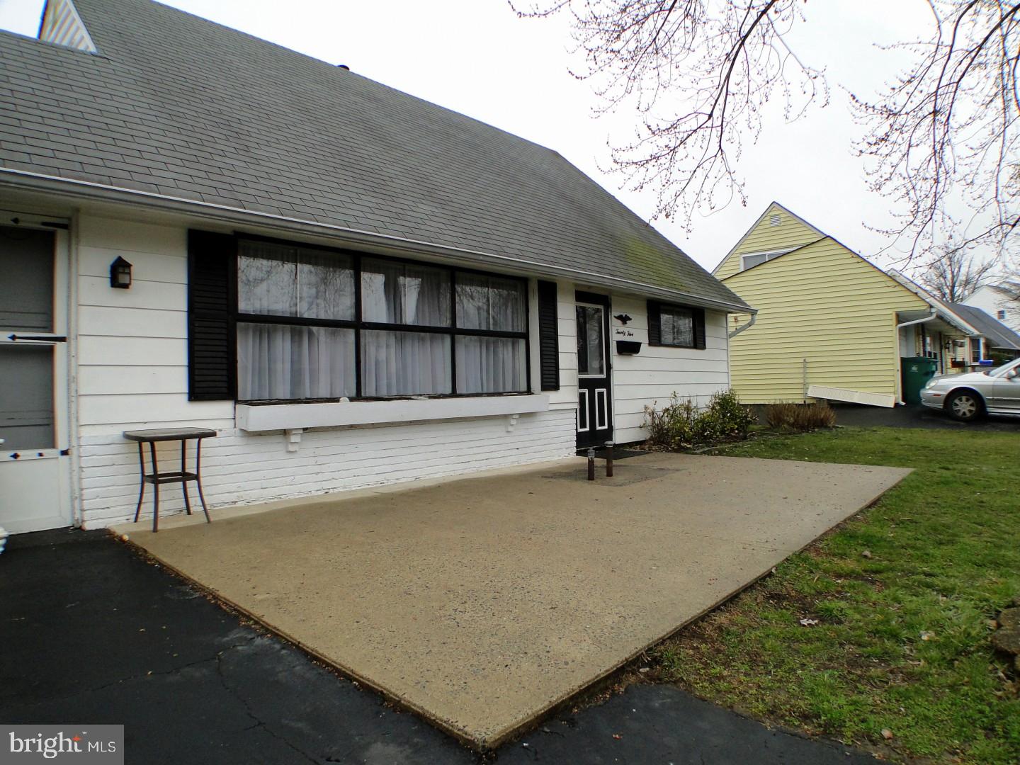 25 Islet Road Levittown, PA 19057 - Photo 2 of 25 Gallery Image 2