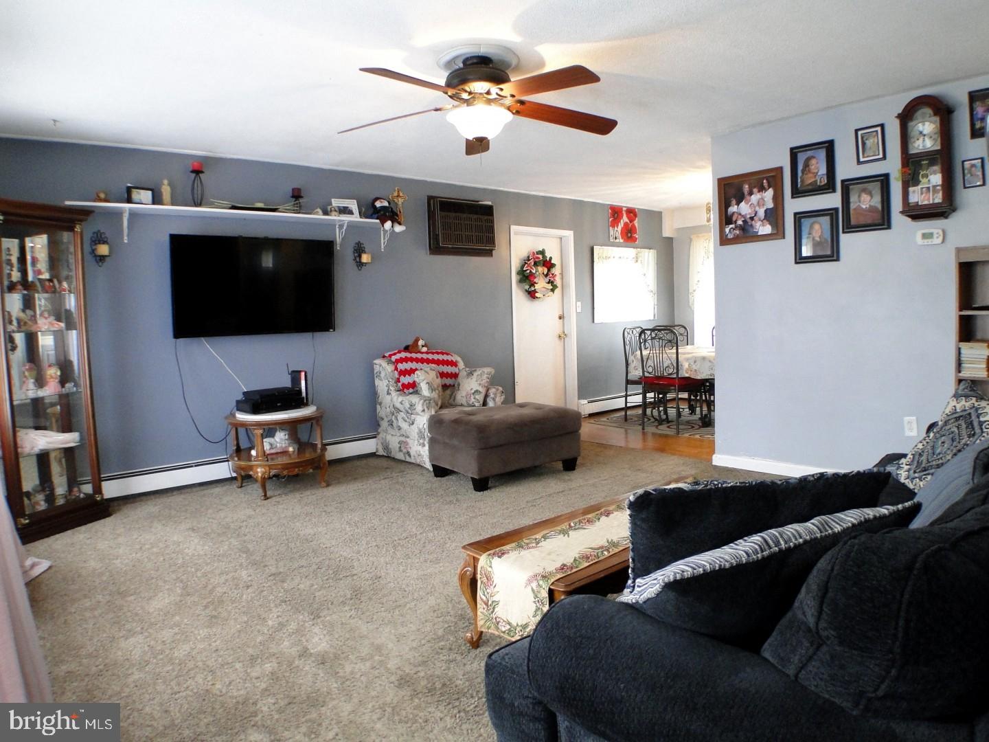 25 Islet Road Levittown, PA 19057 - Photo 4 of 25 Gallery Image 4