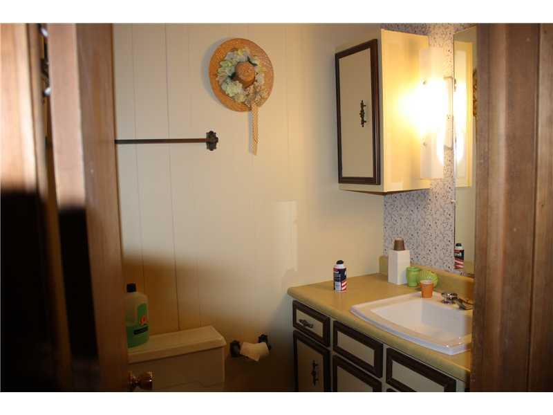 40 Pleasant Street Patten, ME 04765 - Photo 17 of 24 Bathroom. Full Bath