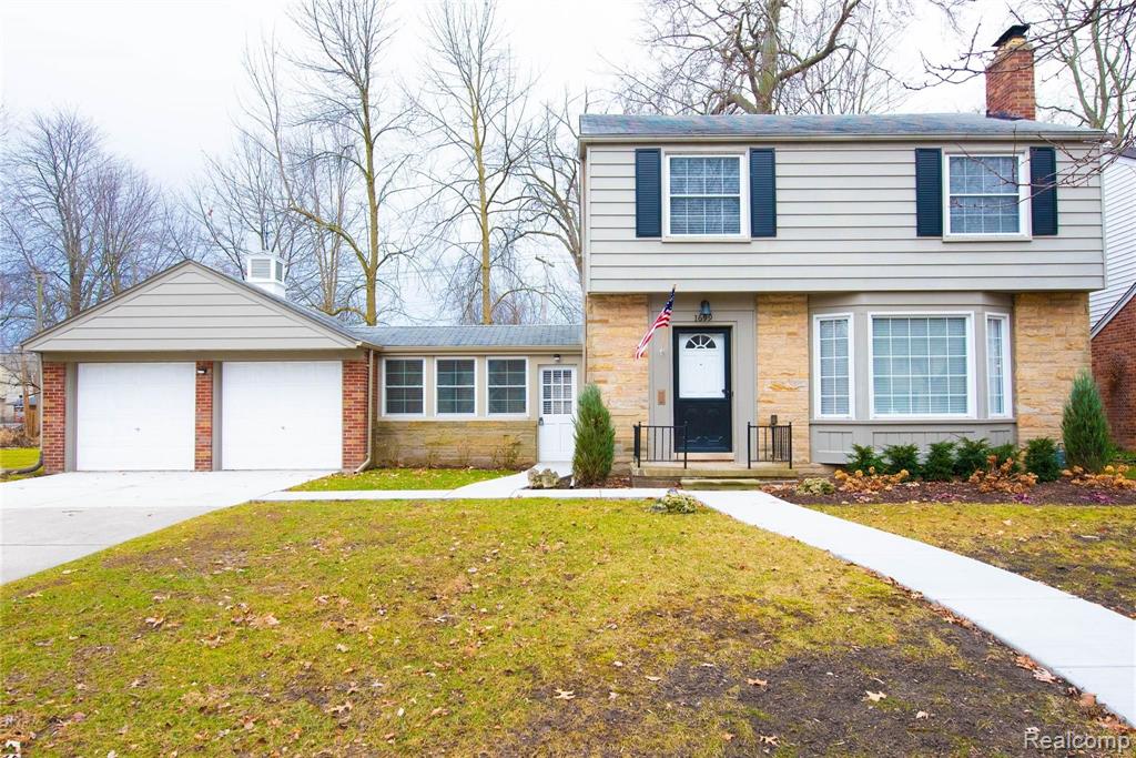 1699 Littlestone Road Grosse Pointe Woods, MI 48236 - Photo 1 of 54