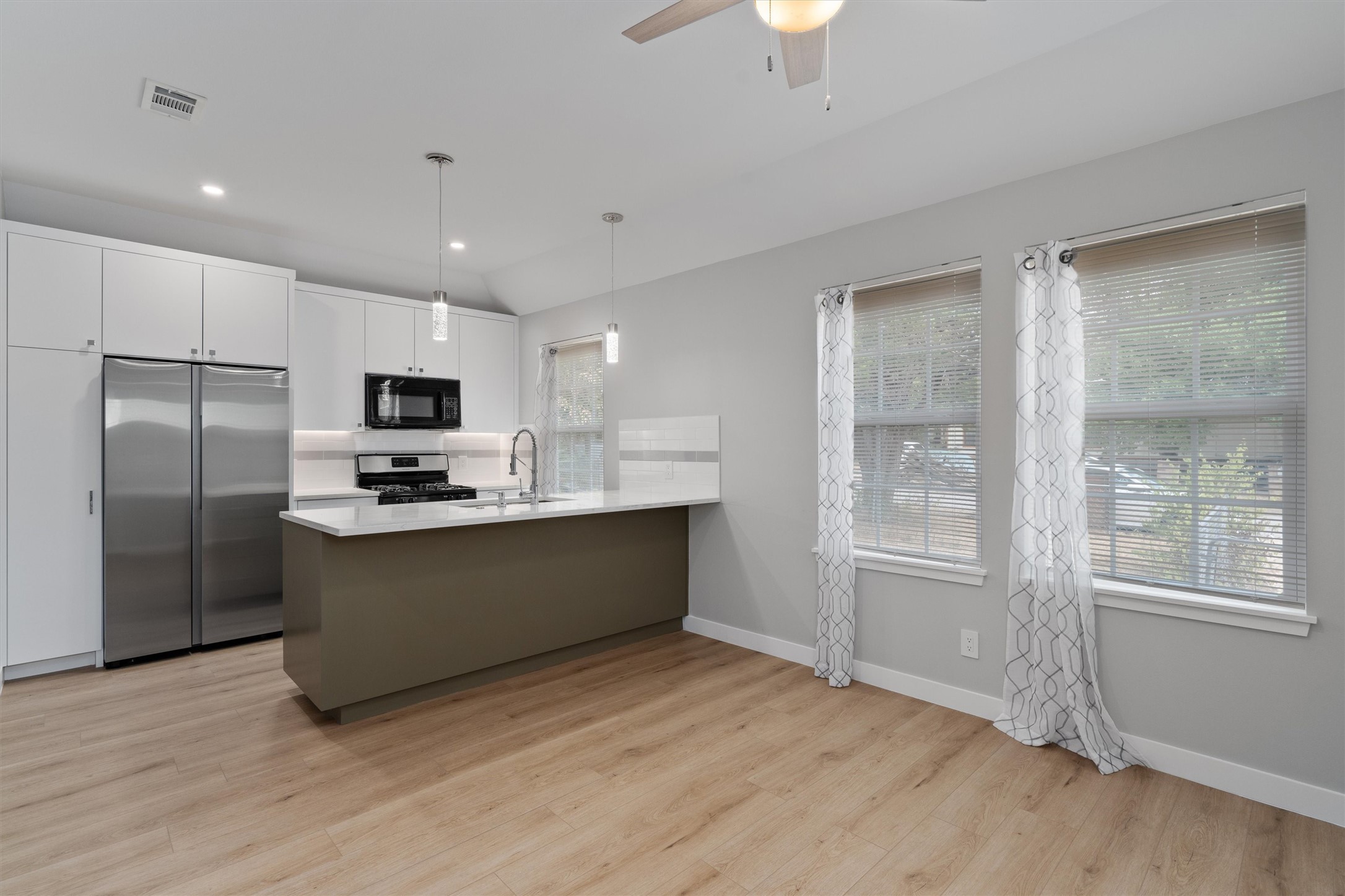 10004 1/2 Gail Road Austin, TX 78748 - Photo 5 of 28