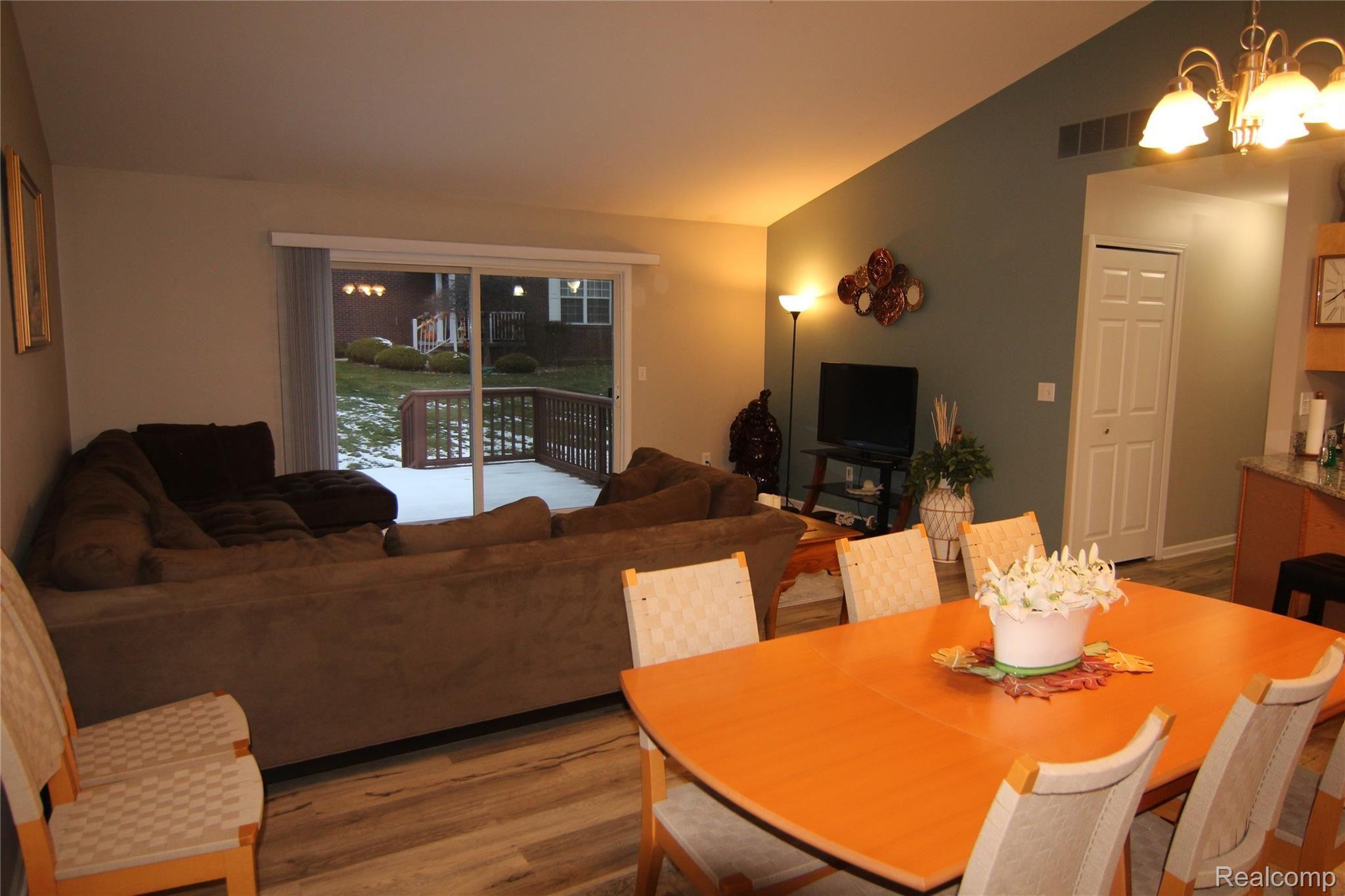449 Newcastle Lane, Unit 44 Romeo, MI 48065 - Photo 7 of 30 IMG_2561.JPG