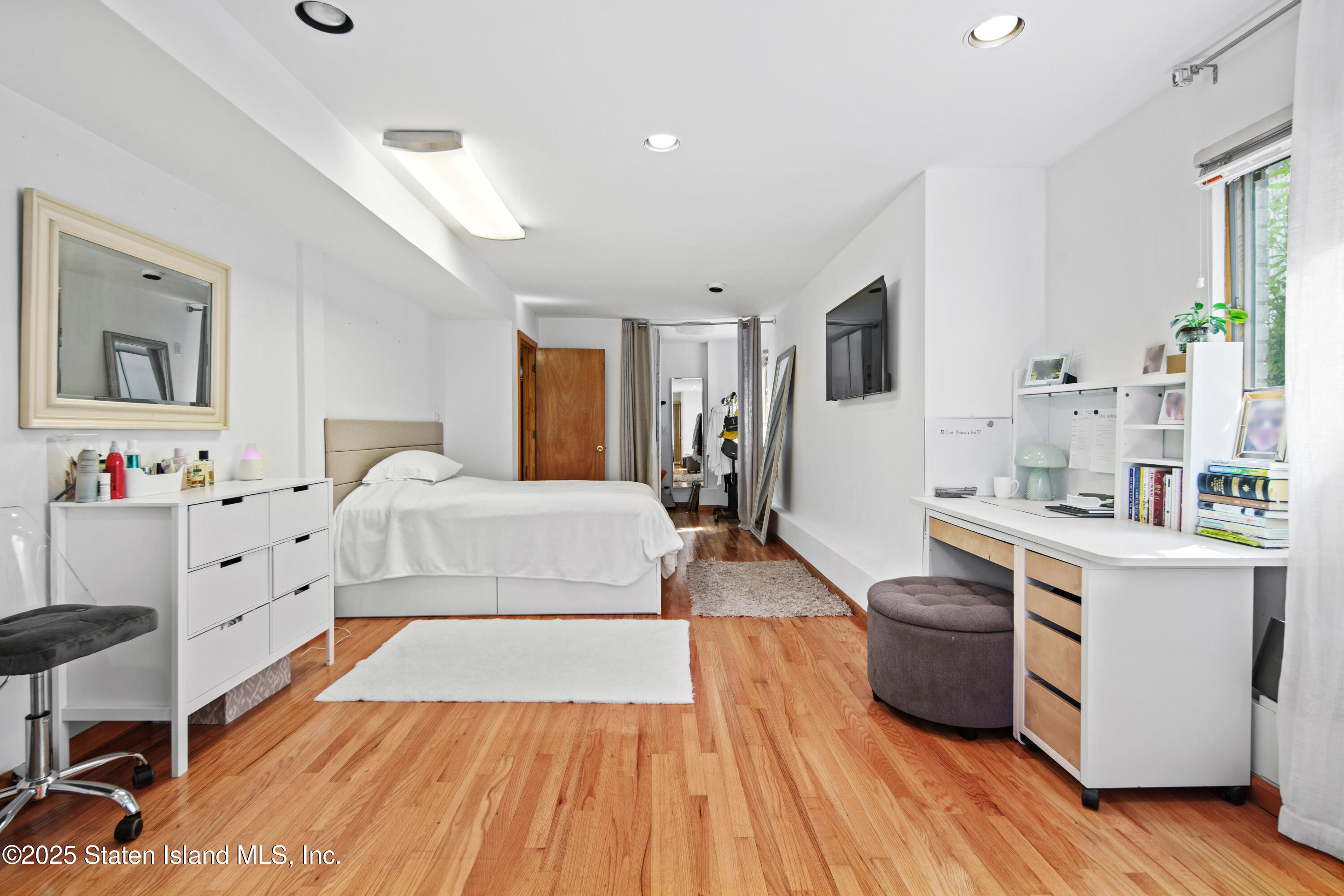 44 Douglas Road Staten Island, NY 10304 - Photo 27 of 67 1-3-2