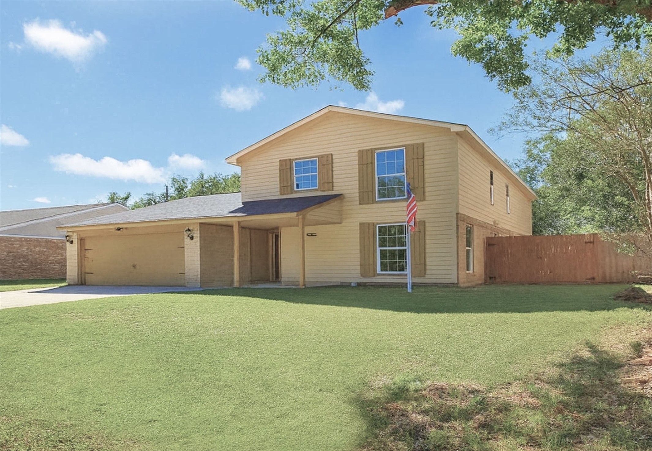 a house view with a outdoor space