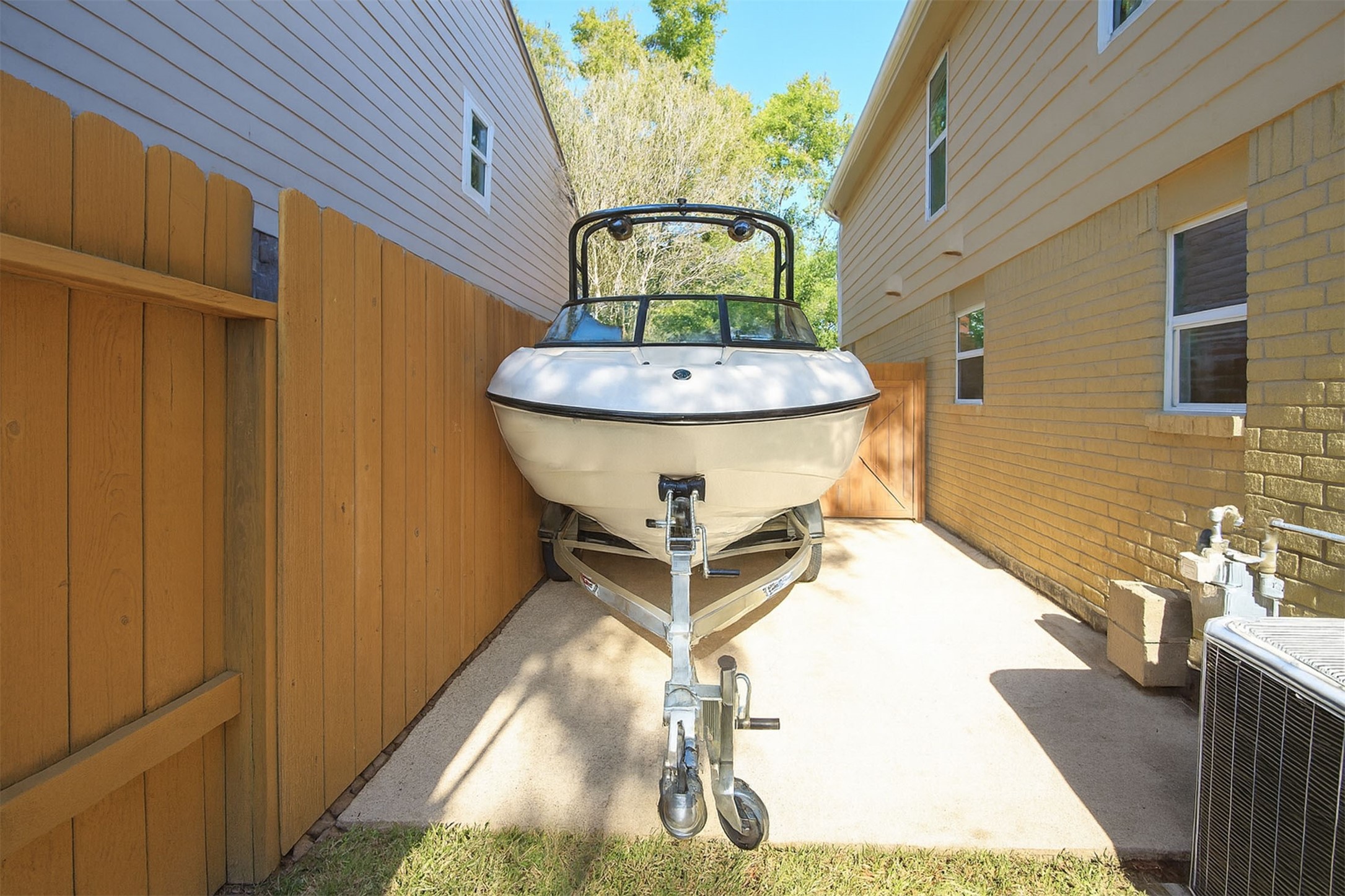 8011 Goldengrove Drive Spring, TX 77379 - Photo 3 of 48