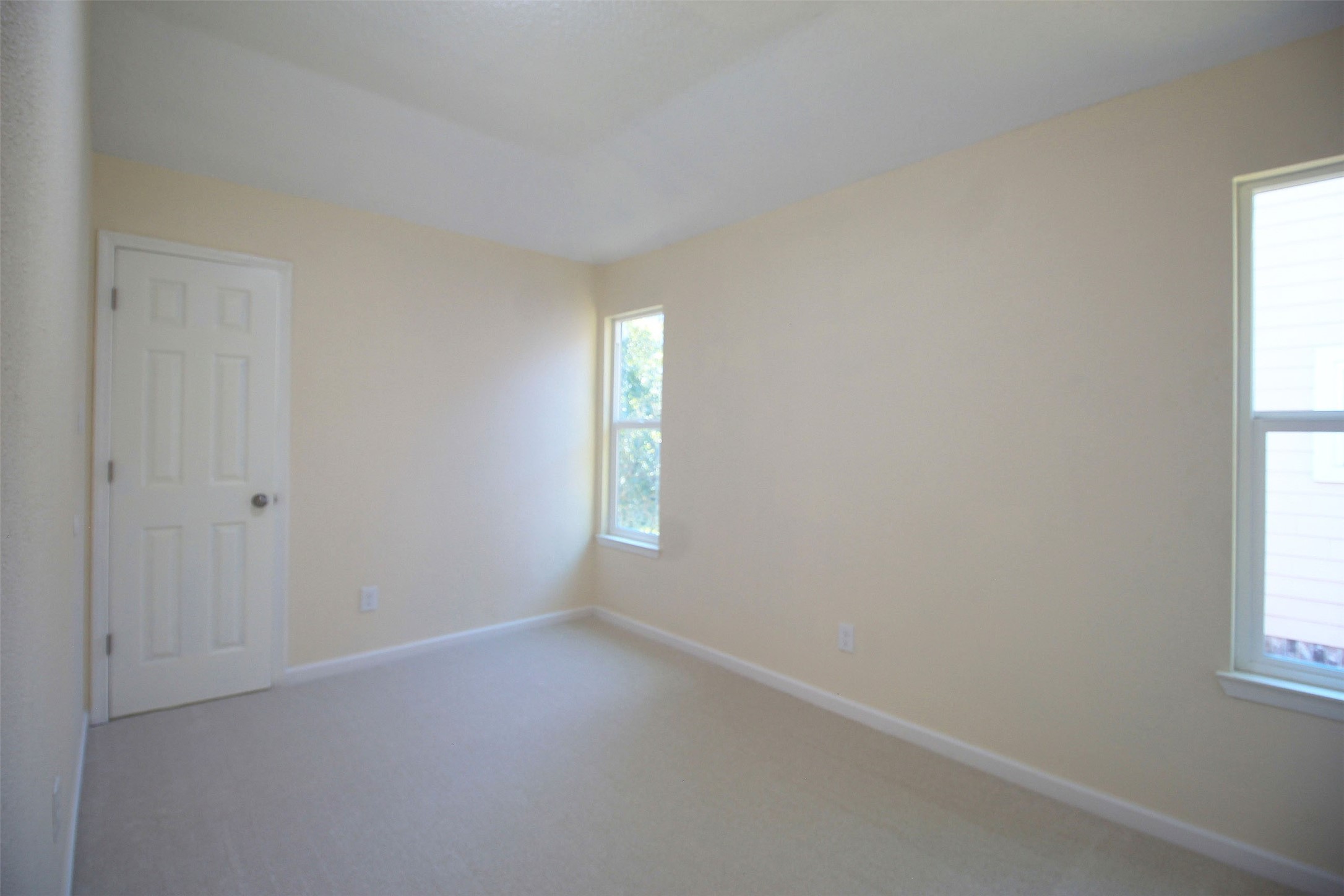 8011 Goldengrove Drive Spring, TX 77379 - Photo 37 of 48 an empty room with windows