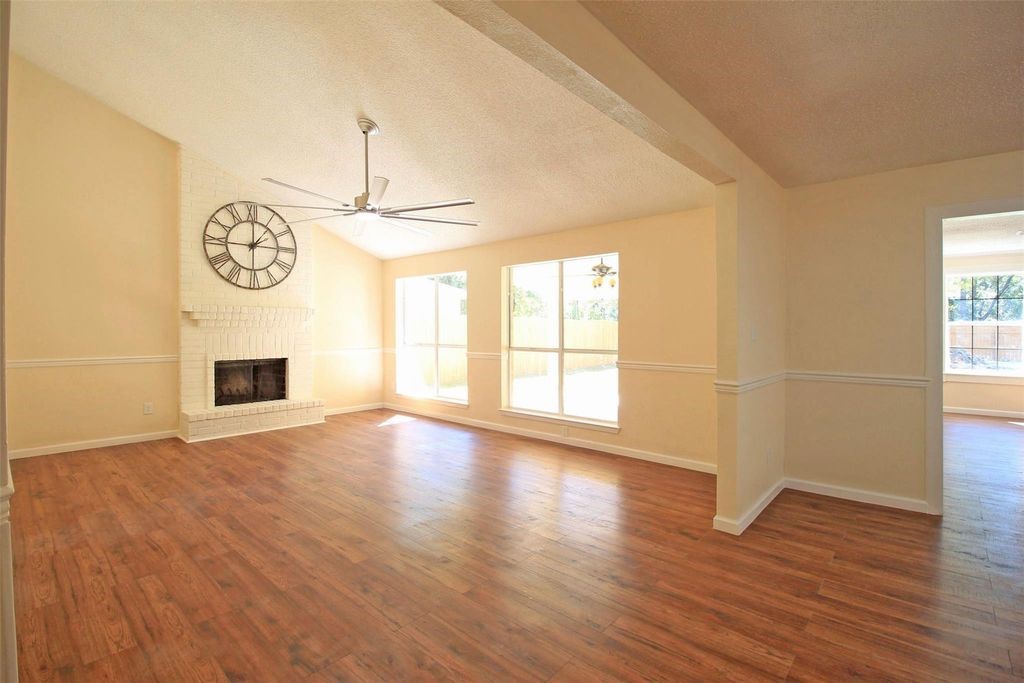 8011 Goldengrove Drive Spring, TX 77379 - Photo 6 of 48 Soaring ceiling, Natural light