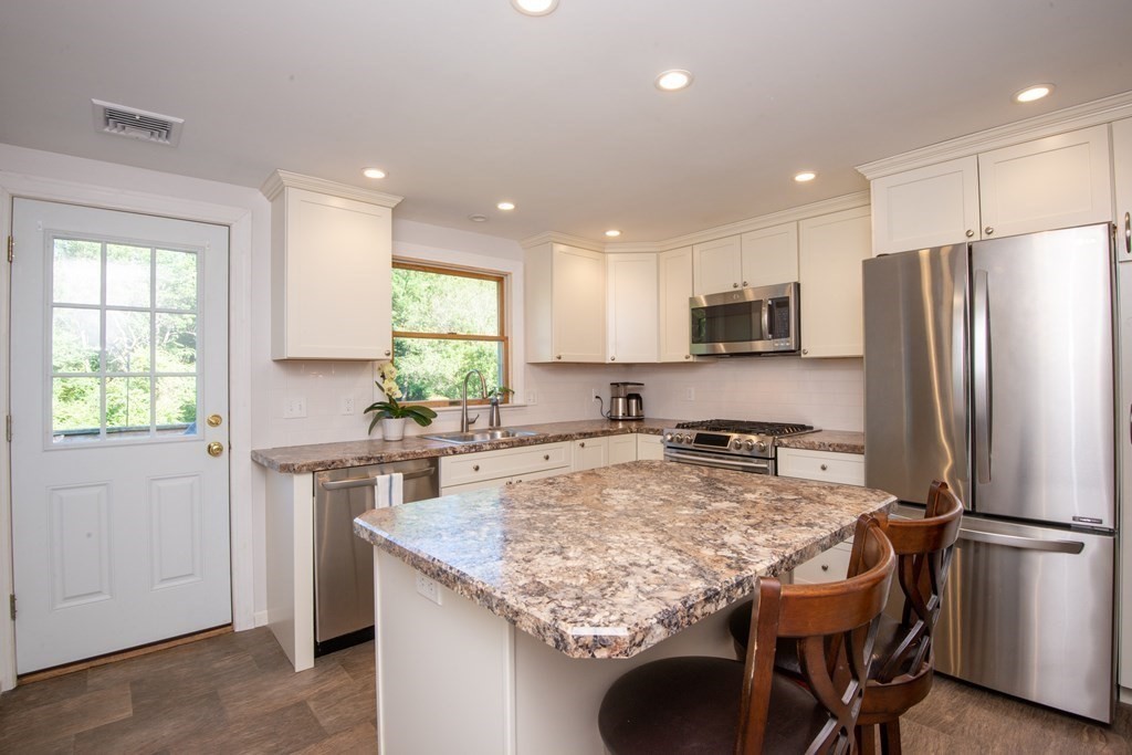 30 Baldpate Road Georgetown, MA 01833 - Photo 9 of 42