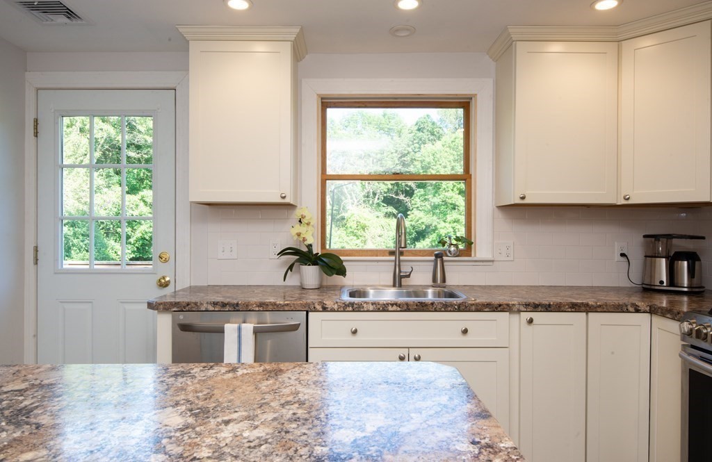 30 Baldpate Road Georgetown, MA 01833 - Photo 10 of 42