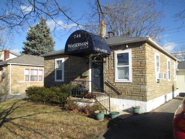 746 South Yearling Road Columbus, OH 43213 - Photo 1 of 10 Front