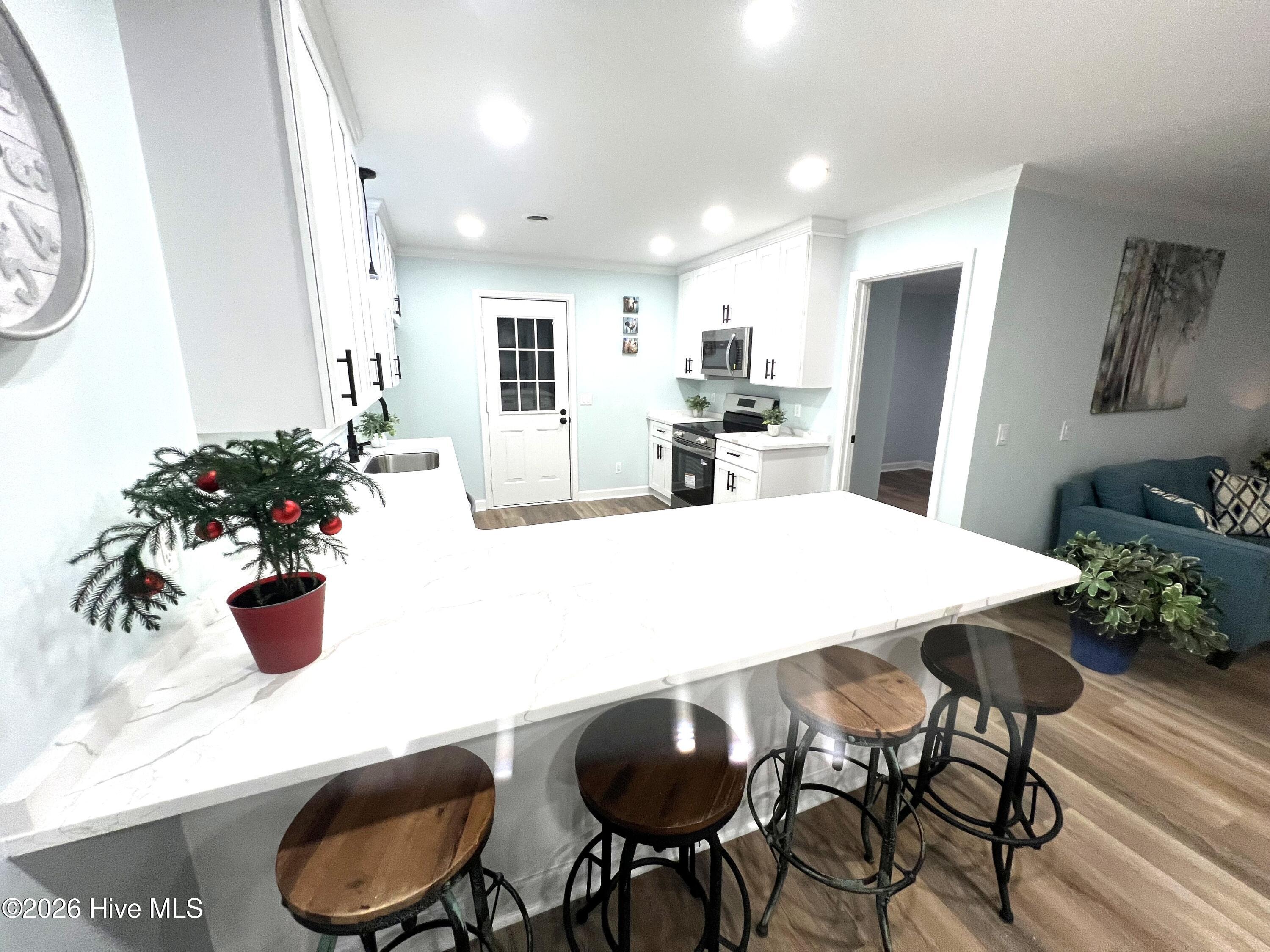 116 Kelly Road Wilmington, NC 28409 - Photo 10 of 51 Kitchen
