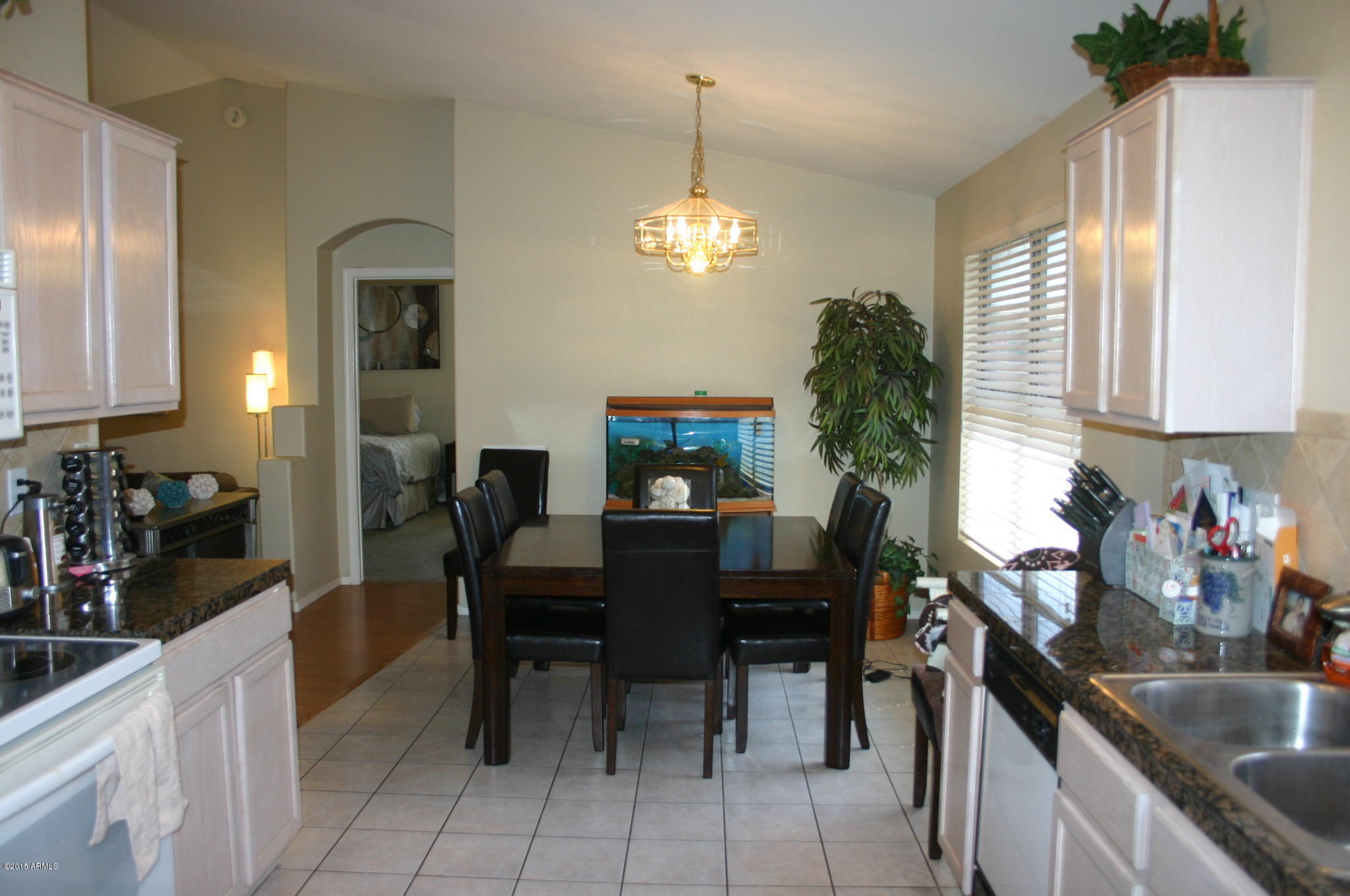 4827 East Mossman Road Phoenix, AZ 85054 - Photo 6 of 24 007