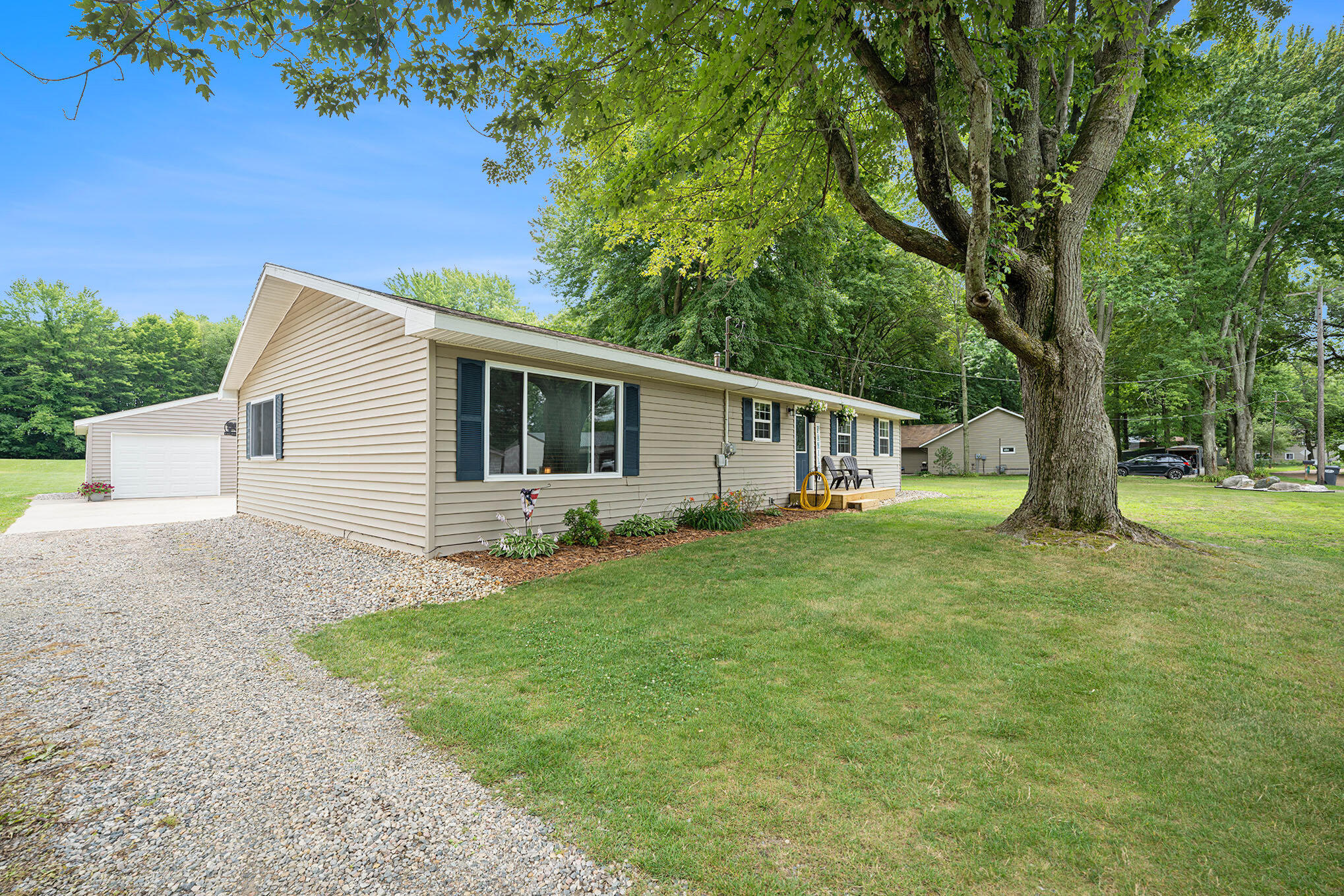 65 East Baseline Road Gobles, MI 49055 - Photo 3 of 30 003_dsc03020