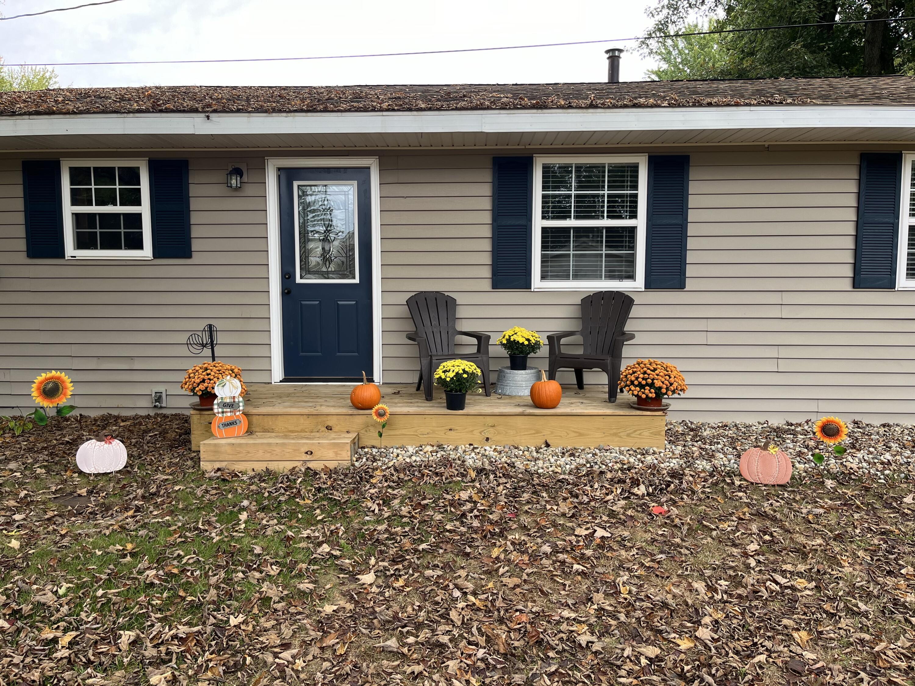 65 East Baseline Road Gobles, MI 49055 - Photo 5 of 30 Fall Front Porch