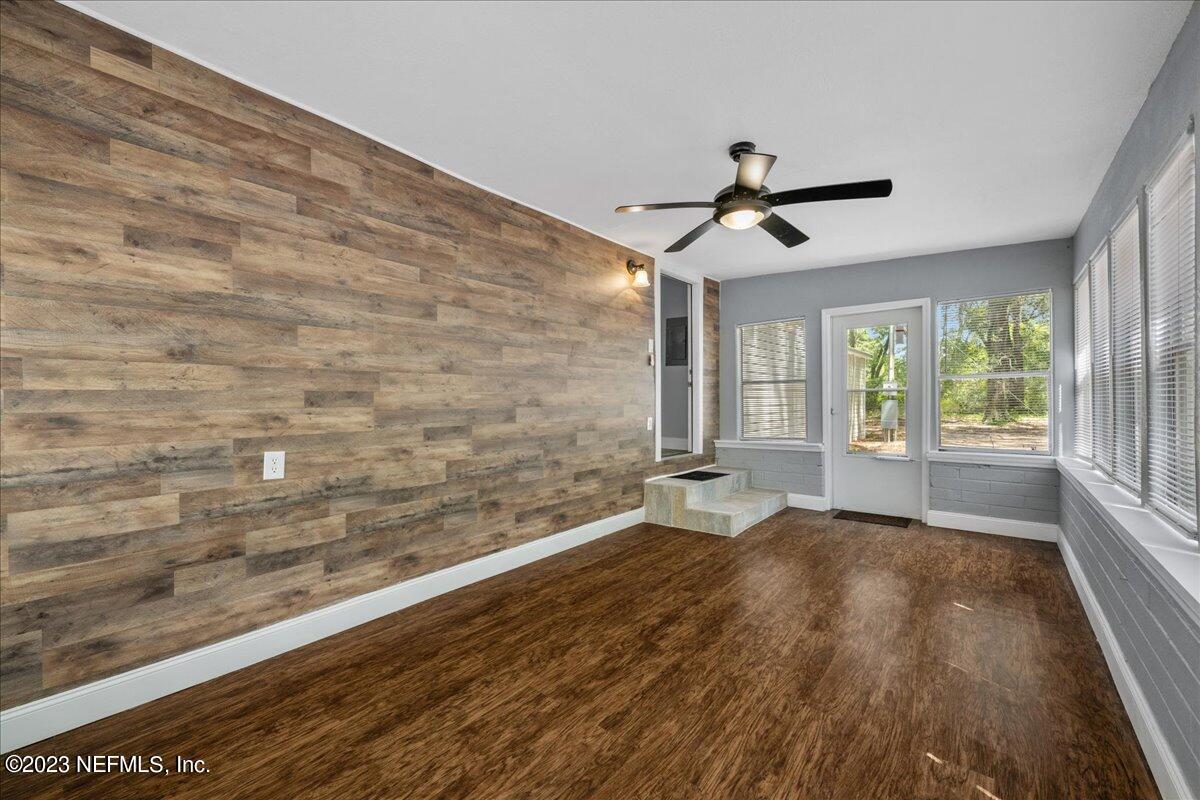 124 Warner Avenue Interlachen, FL 32148 - Photo 20 of 25 Florida Room