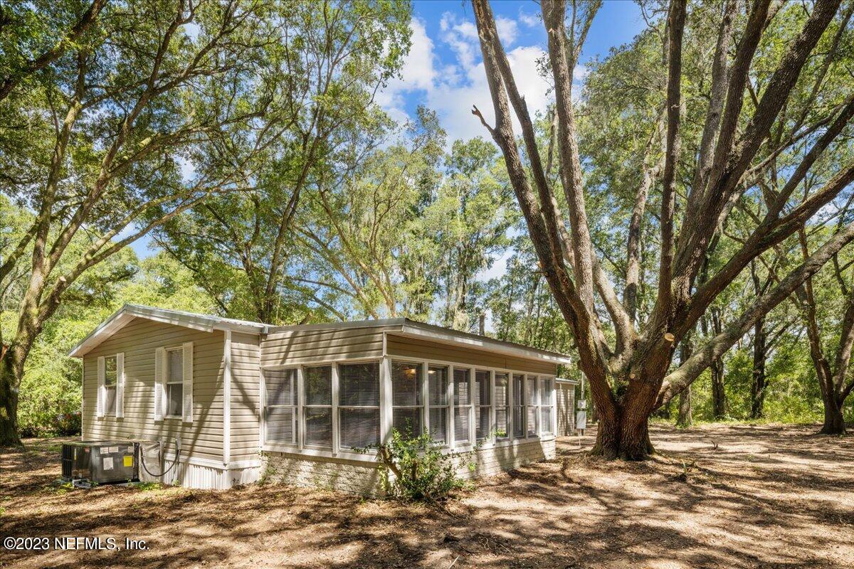 124 Warner Avenue Interlachen, FL 32148 - Photo 6 of 25 R Rear