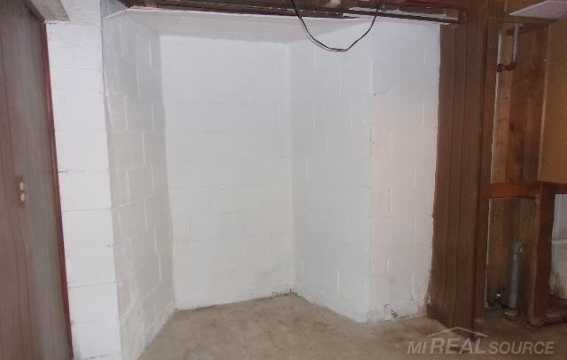 22486 Rausch Avenue Eastpointe, MI 48021 - Photo 8 of 11