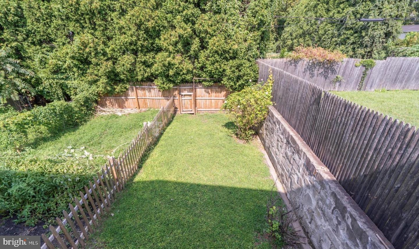 34 Maple Street Conshohocken, PA 19428 - Photo 15 of 35 Rear Yard