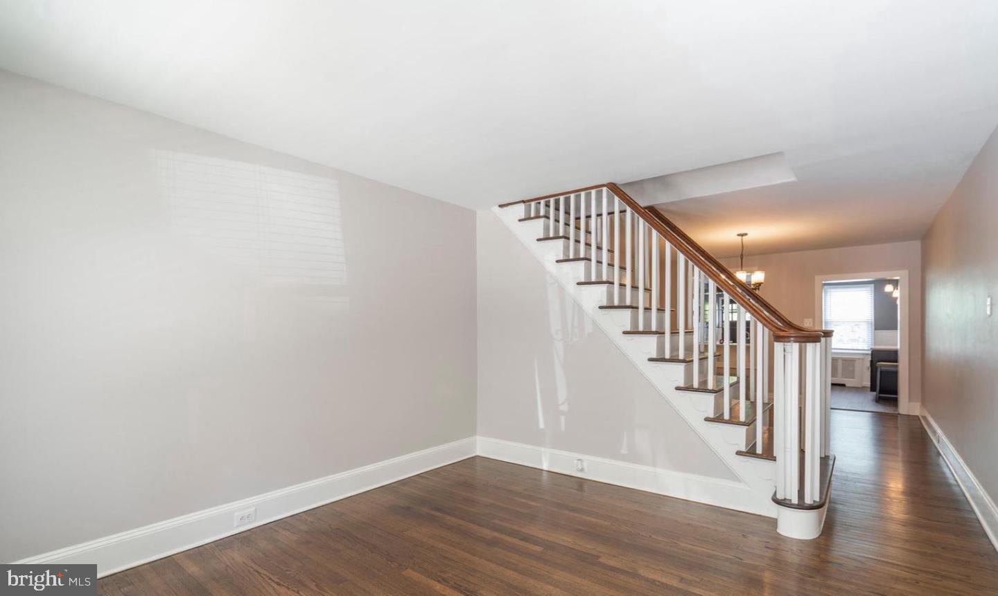34 Maple Street Conshohocken, PA 19428 - Photo 3 of 35 Living Room