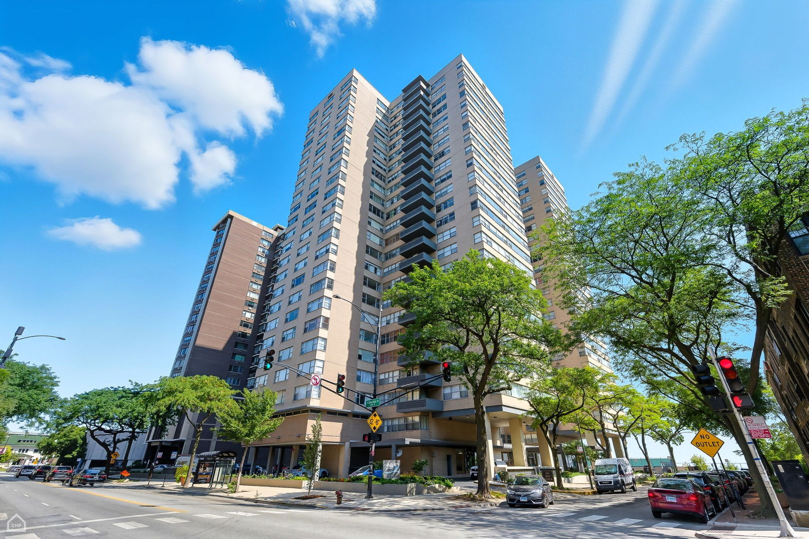 6301 North Sheridan Road, Unit 18P Chicago, IL 60660 - Photo 1 of 44 Gallery Image 1