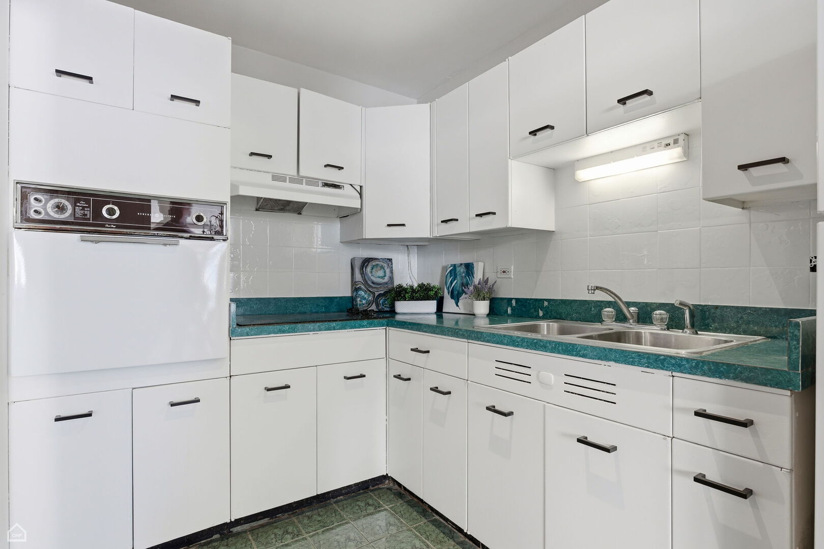 6301 North Sheridan Road, Unit 18P Chicago, IL 60660 - Photo 14 of 44 Gallery Image 14