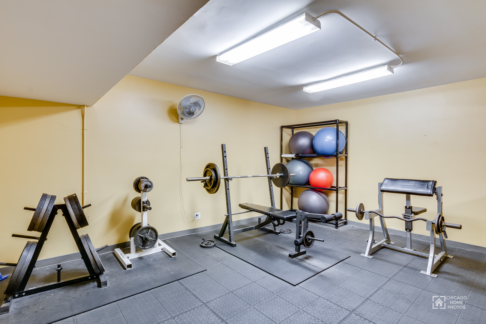 6301 North Sheridan Road, Unit 18P Chicago, IL 60660 - Photo 35 of 44 Gallery Image 35