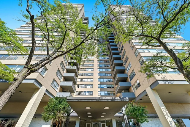 $129,000 | 6301 North Sheridan Road, Unit 18P, Chicago, IL 60660