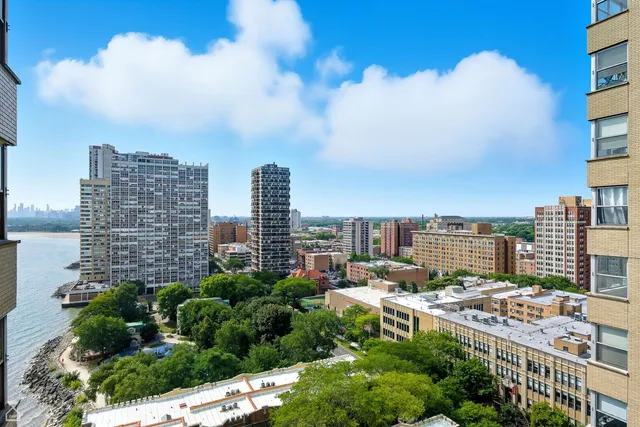 $129,000 | 6301 North Sheridan Road, Unit 18P, Chicago, IL 60660